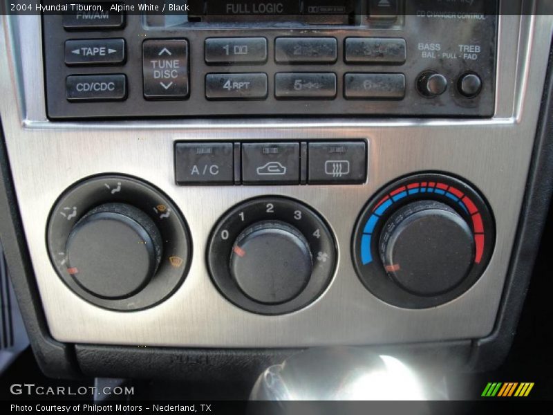 Alpine White / Black 2004 Hyundai Tiburon
