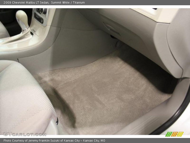 Summit White / Titanium 2009 Chevrolet Malibu LT Sedan