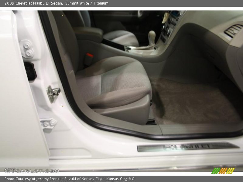 Summit White / Titanium 2009 Chevrolet Malibu LT Sedan