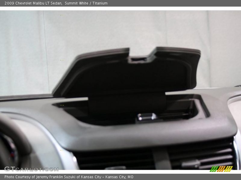 Summit White / Titanium 2009 Chevrolet Malibu LT Sedan