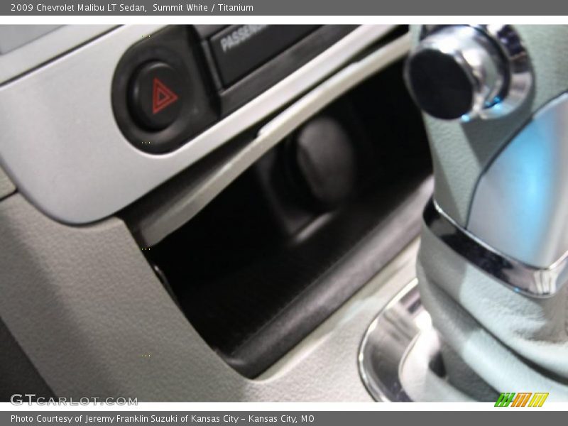 Summit White / Titanium 2009 Chevrolet Malibu LT Sedan