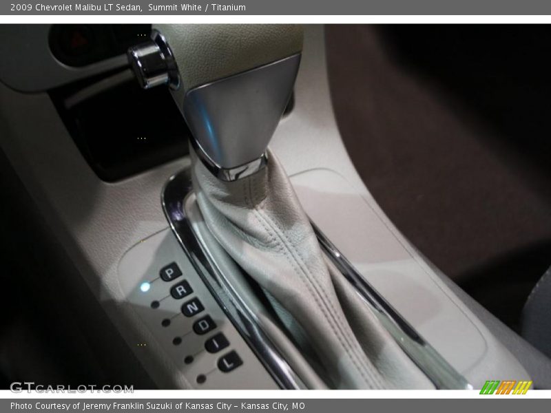 Summit White / Titanium 2009 Chevrolet Malibu LT Sedan