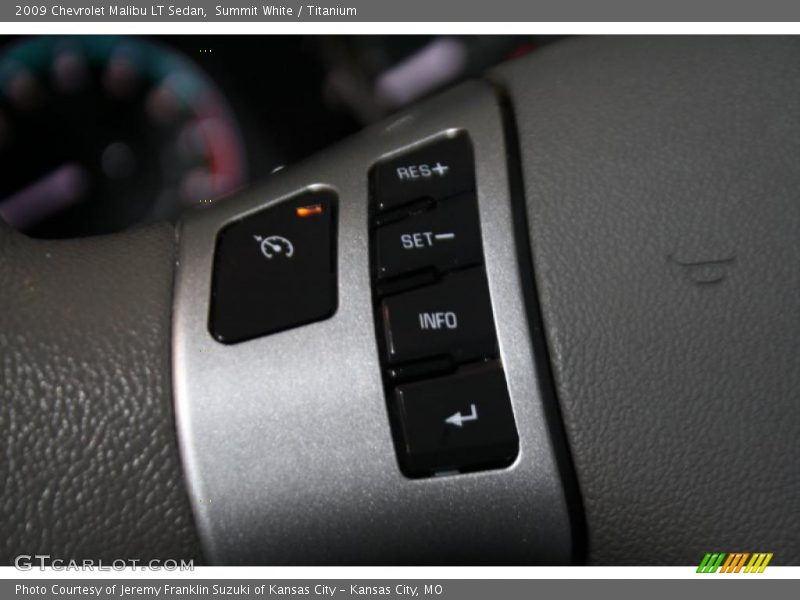 Summit White / Titanium 2009 Chevrolet Malibu LT Sedan