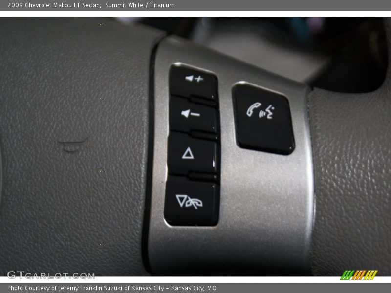 Summit White / Titanium 2009 Chevrolet Malibu LT Sedan