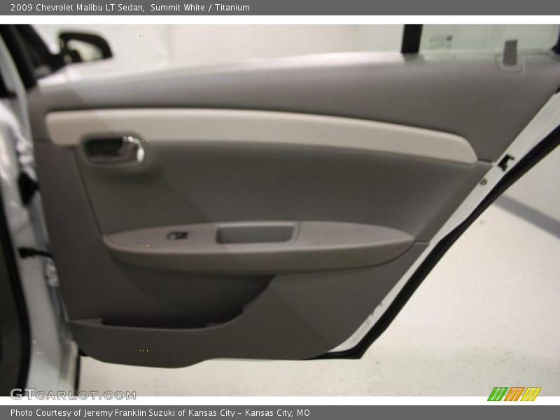 Summit White / Titanium 2009 Chevrolet Malibu LT Sedan