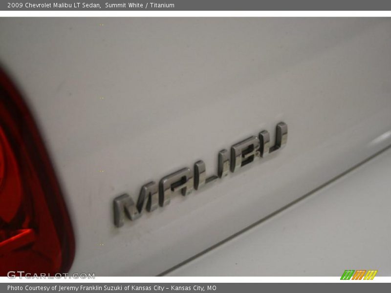 Summit White / Titanium 2009 Chevrolet Malibu LT Sedan