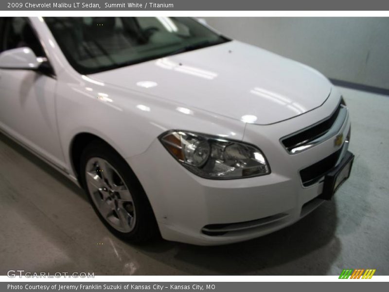 Summit White / Titanium 2009 Chevrolet Malibu LT Sedan