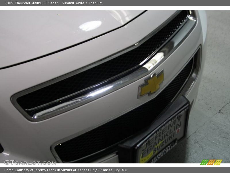 Summit White / Titanium 2009 Chevrolet Malibu LT Sedan