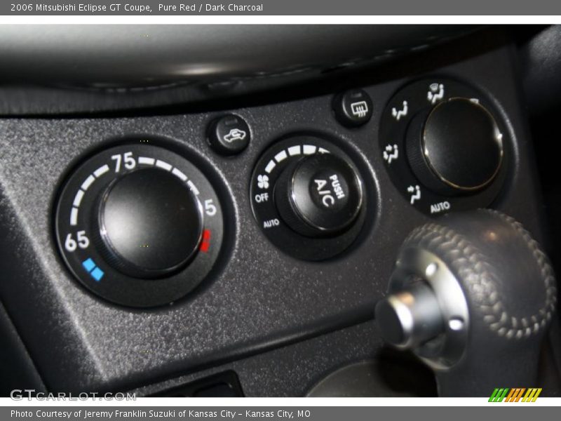 Controls of 2006 Eclipse GT Coupe
