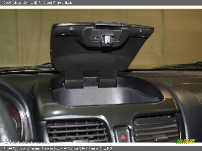 Cloud White / Black 2003 Nissan Sentra SE-R