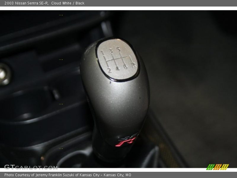 Cloud White / Black 2003 Nissan Sentra SE-R