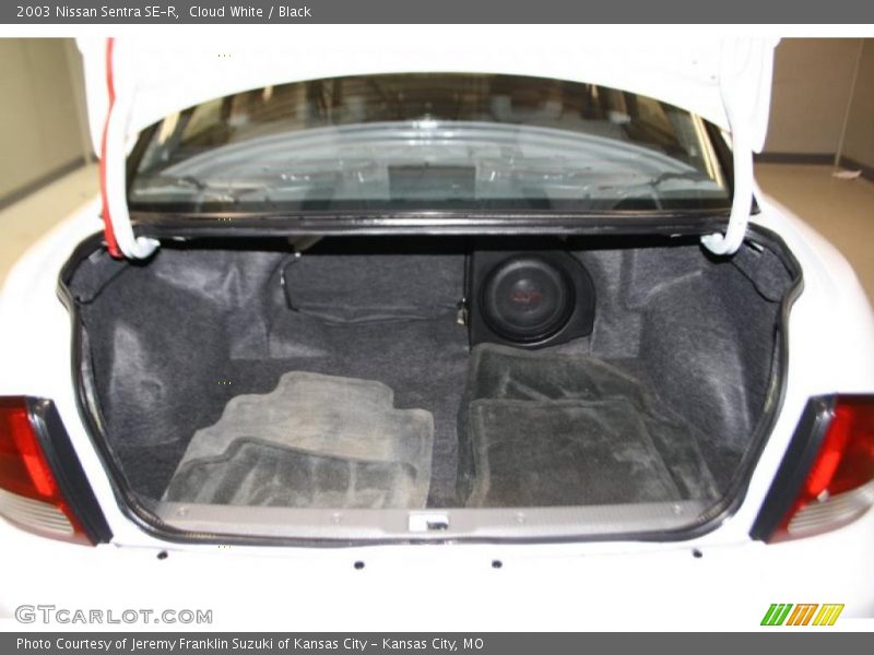 Cloud White / Black 2003 Nissan Sentra SE-R