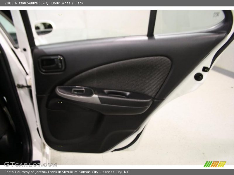 Cloud White / Black 2003 Nissan Sentra SE-R