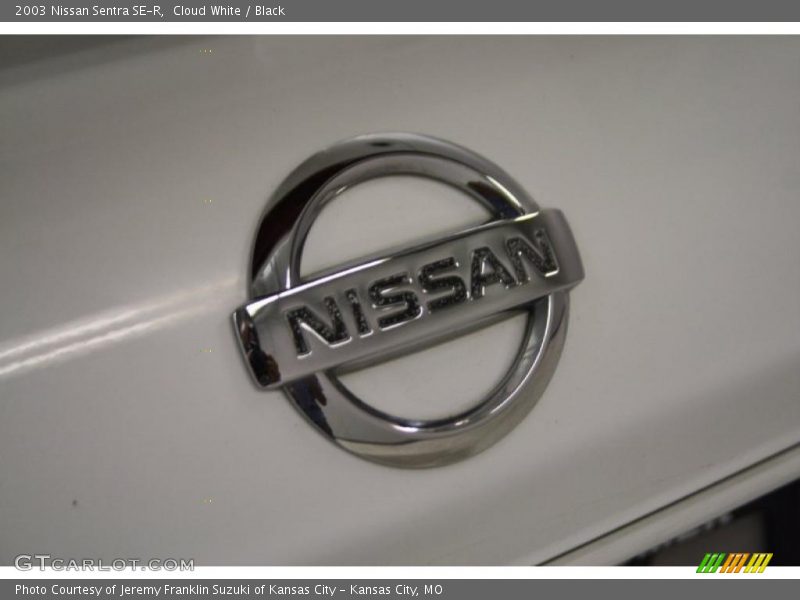 Cloud White / Black 2003 Nissan Sentra SE-R
