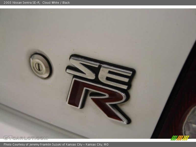 Cloud White / Black 2003 Nissan Sentra SE-R