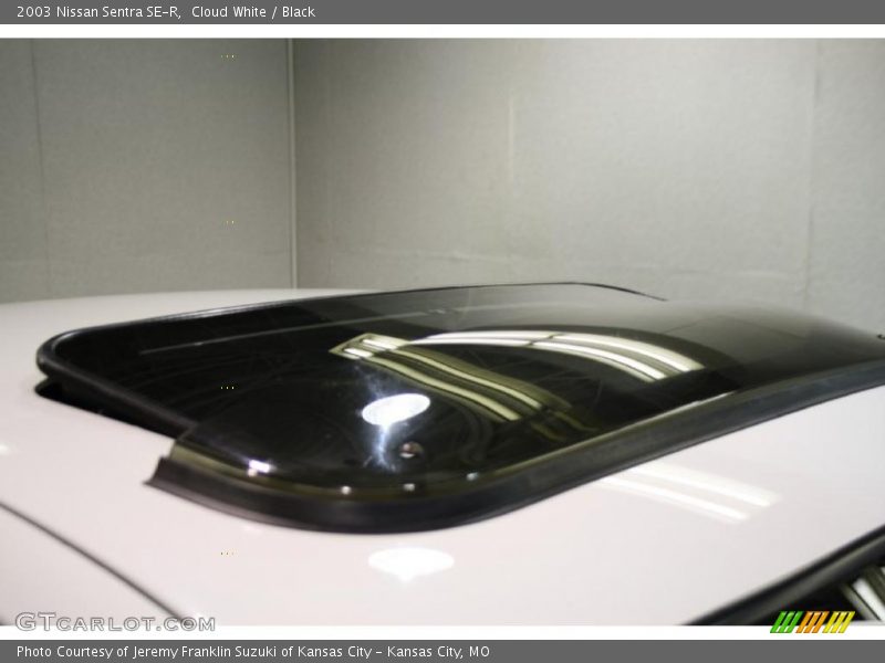 Cloud White / Black 2003 Nissan Sentra SE-R