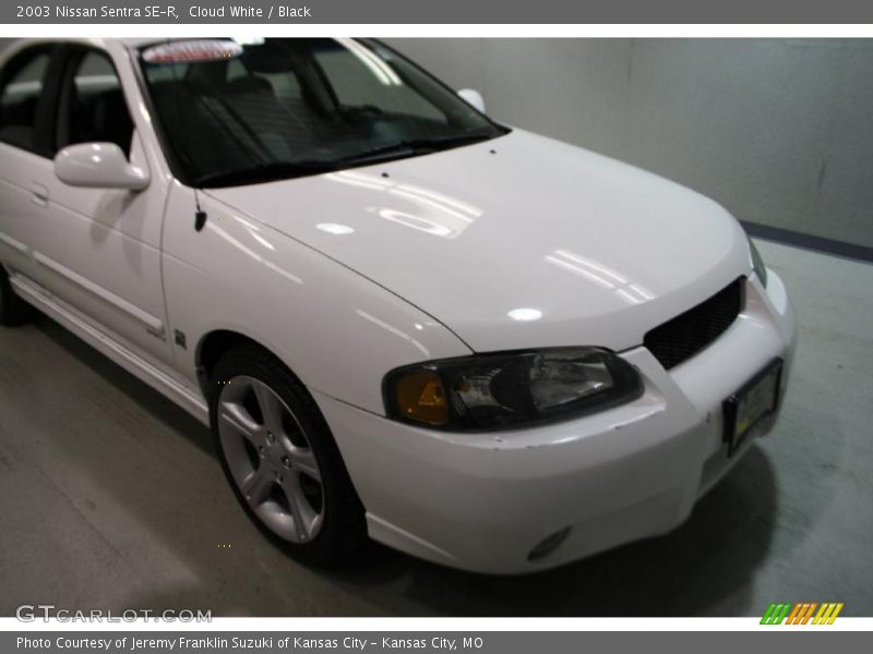 Cloud White / Black 2003 Nissan Sentra SE-R
