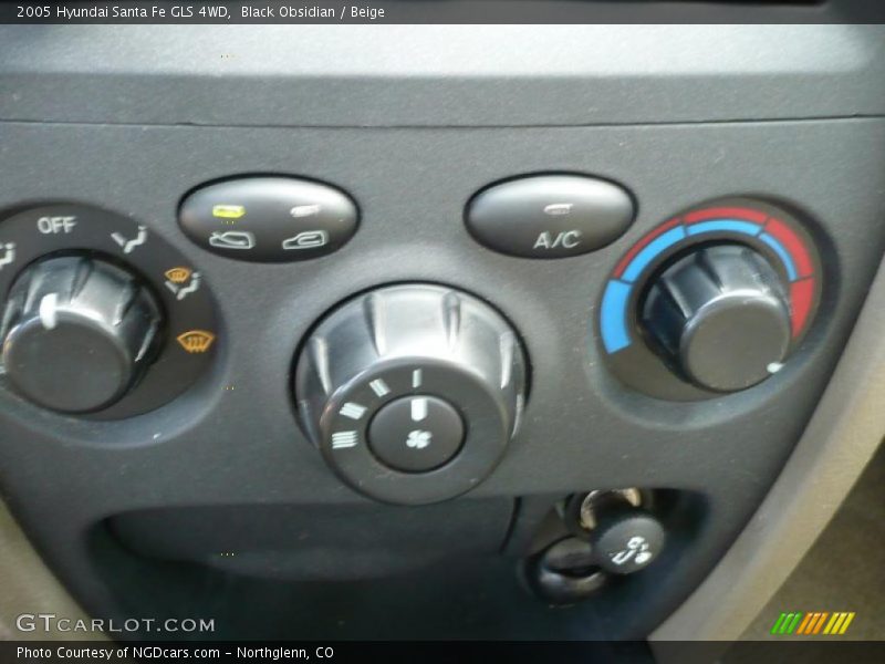 Black Obsidian / Beige 2005 Hyundai Santa Fe GLS 4WD