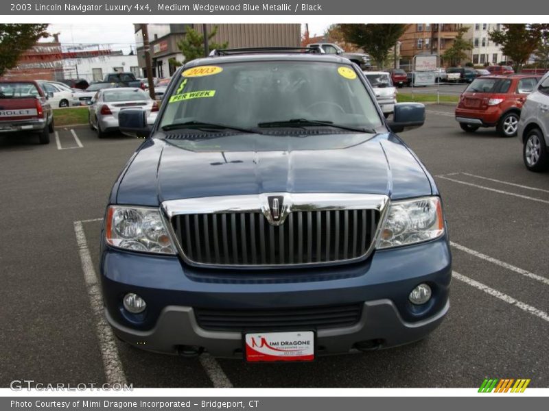 Medium Wedgewood Blue Metallic / Black 2003 Lincoln Navigator Luxury 4x4