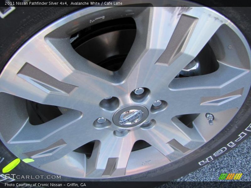  2011 Pathfinder Silver 4x4 Wheel