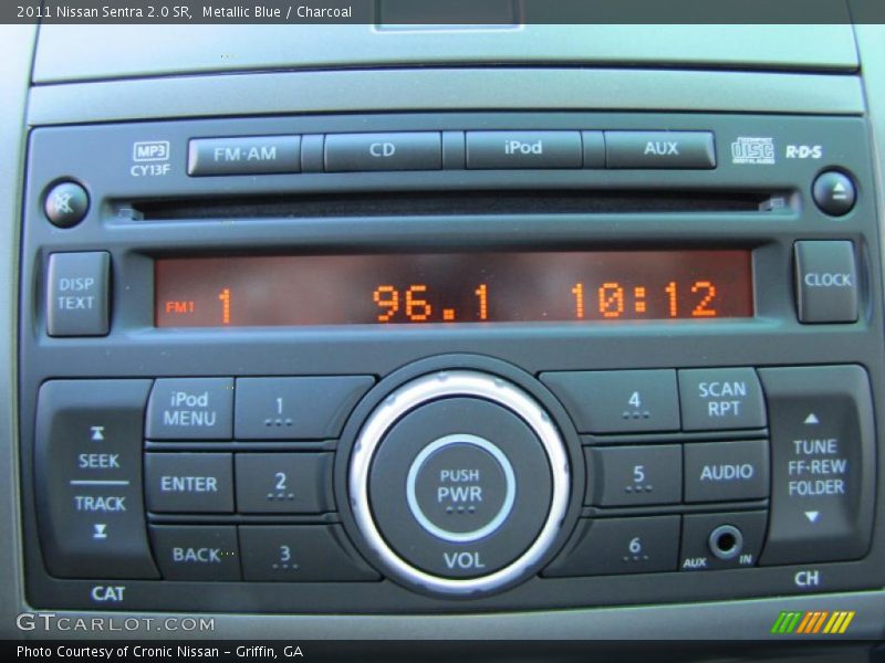 Controls of 2011 Sentra 2.0 SR