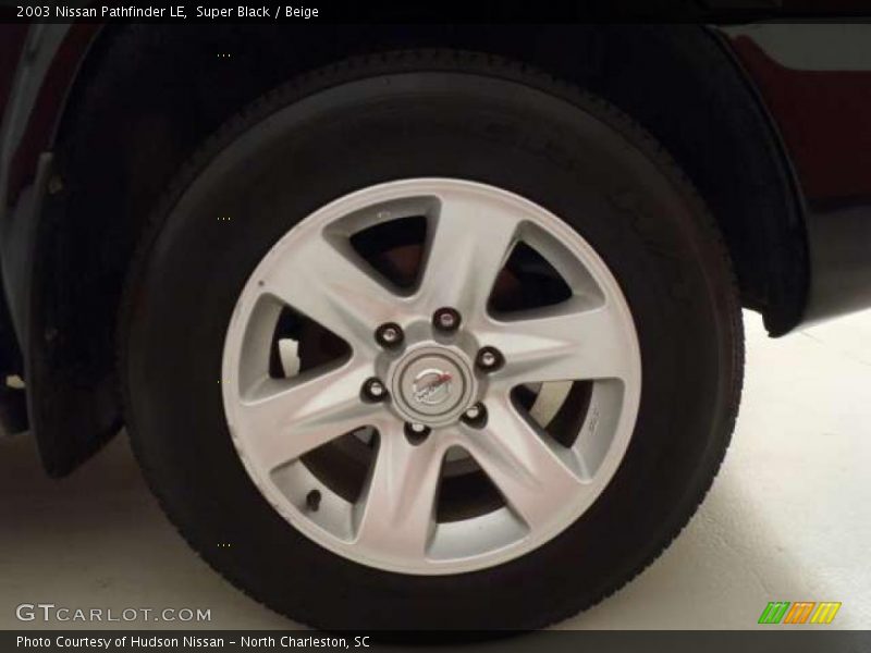  2003 Pathfinder LE Wheel