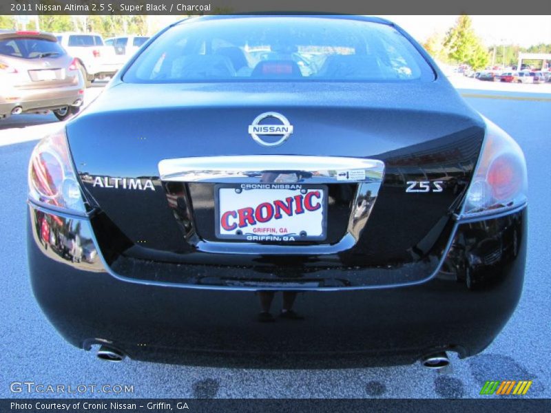 Super Black / Charcoal 2011 Nissan Altima 2.5 S
