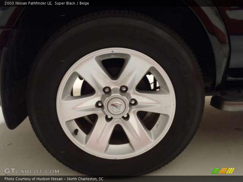  2003 Pathfinder LE Wheel