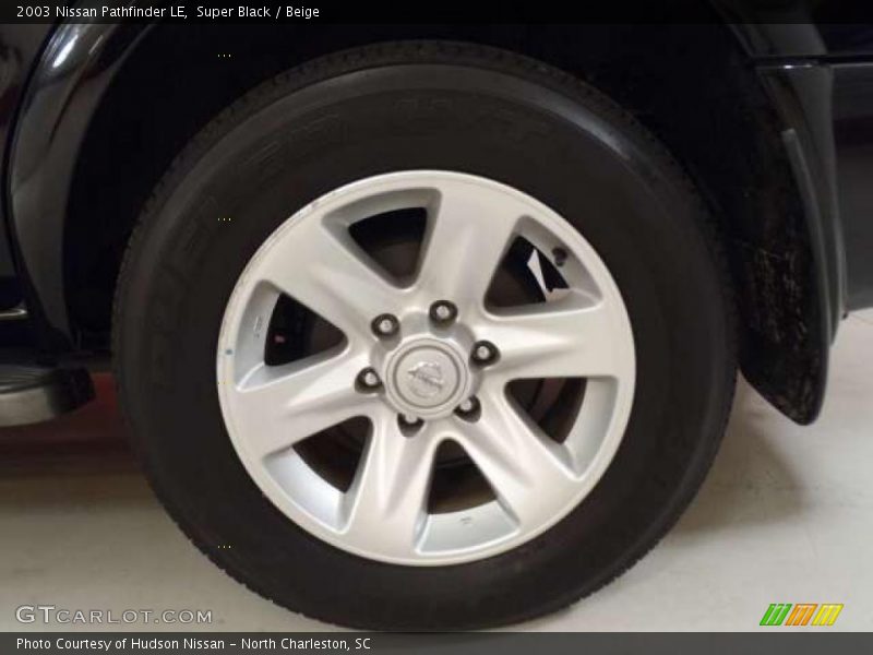  2003 Pathfinder LE Wheel