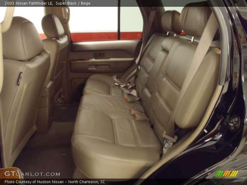  2003 Pathfinder LE Beige Interior