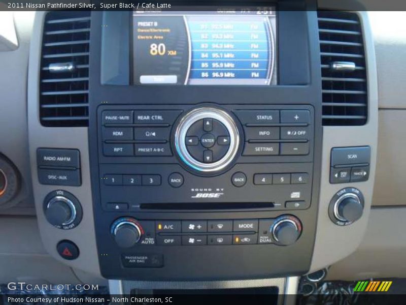 Navigation of 2011 Pathfinder Silver