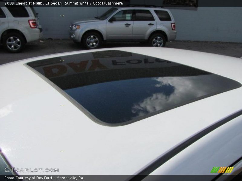 Summit White / Cocoa/Cashmere 2009 Chevrolet Malibu LT Sedan