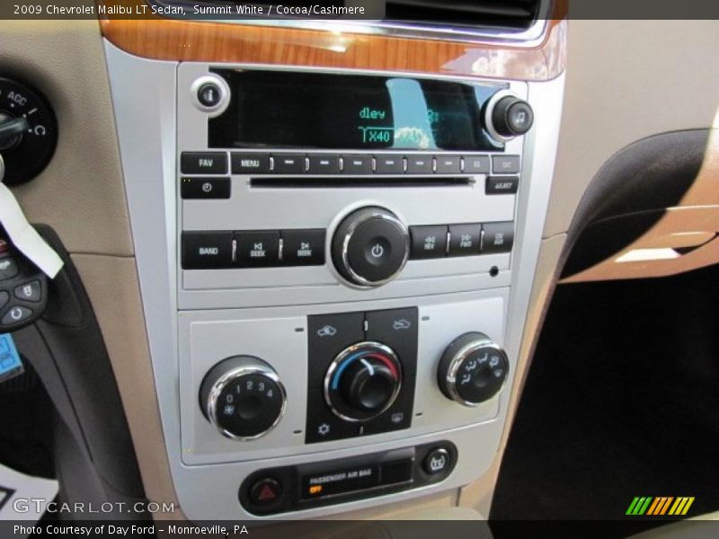 Summit White / Cocoa/Cashmere 2009 Chevrolet Malibu LT Sedan