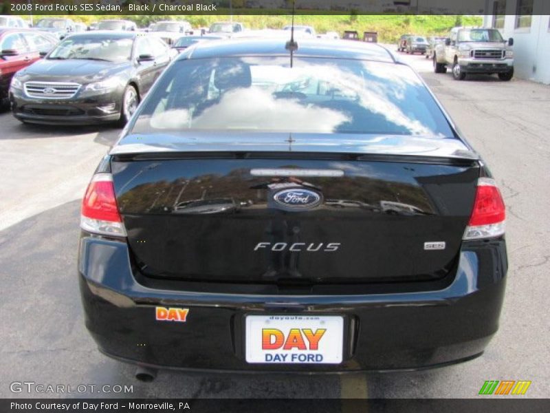 Black / Charcoal Black 2008 Ford Focus SES Sedan