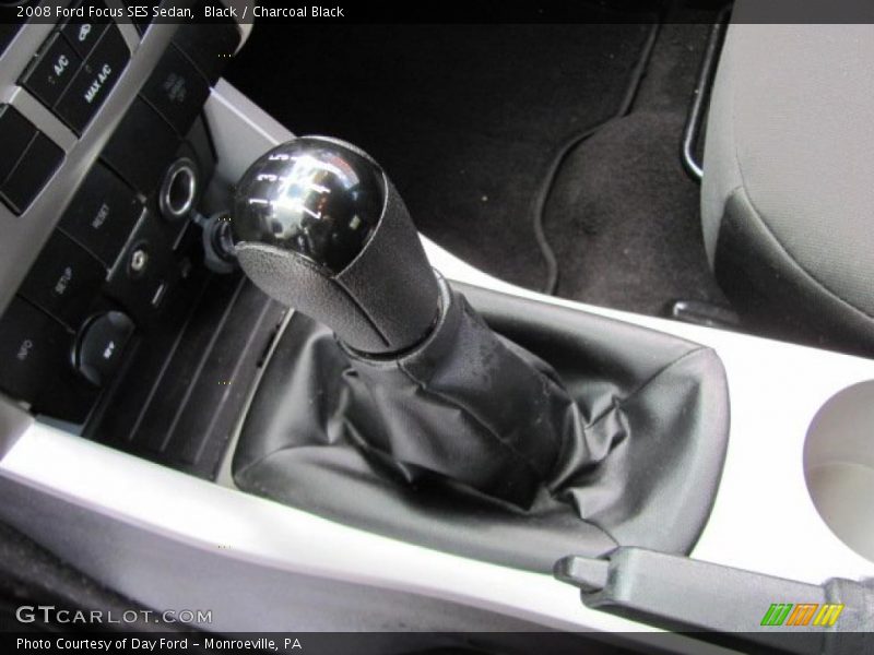 Black / Charcoal Black 2008 Ford Focus SES Sedan