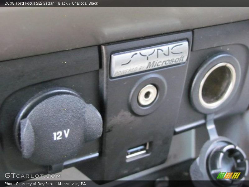 Black / Charcoal Black 2008 Ford Focus SES Sedan