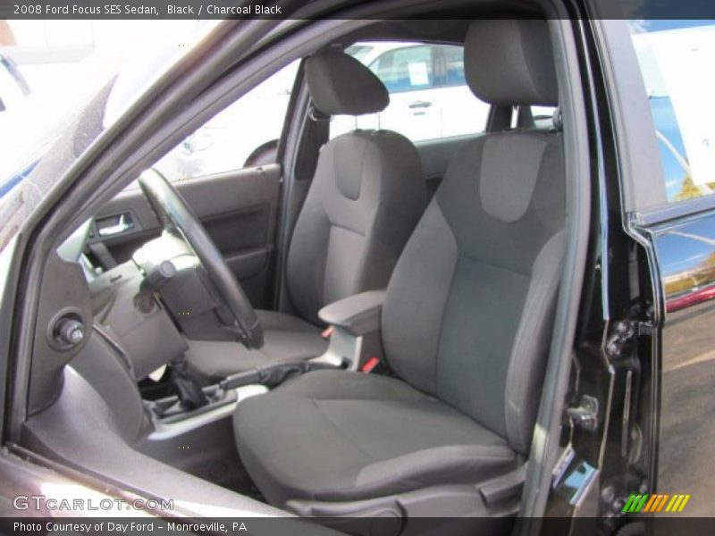 Black / Charcoal Black 2008 Ford Focus SES Sedan