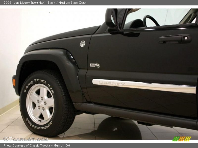 Black / Medium Slate Gray 2006 Jeep Liberty Sport 4x4