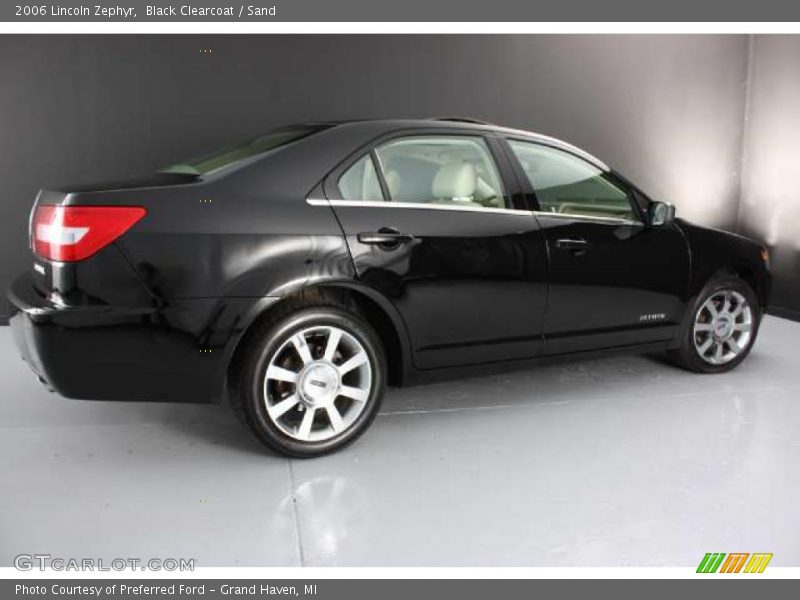 Black Clearcoat / Sand 2006 Lincoln Zephyr