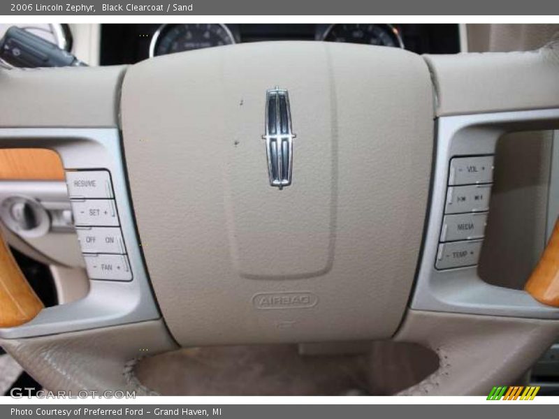 Black Clearcoat / Sand 2006 Lincoln Zephyr