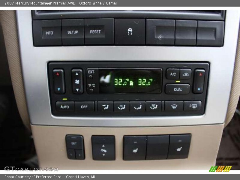 Controls of 2007 Mountaineer Premier AWD