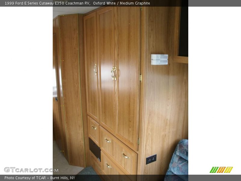 Oxford White / Medium Graphite 1999 Ford E Series Cutaway E350 Coachman RV