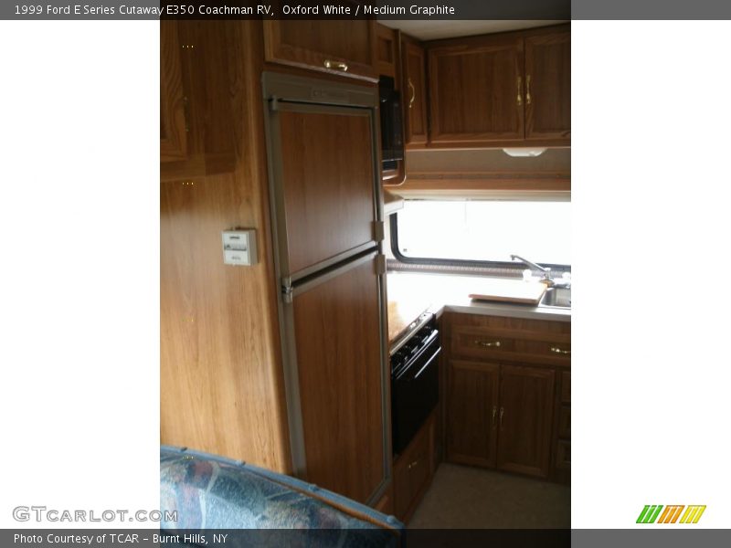 Oxford White / Medium Graphite 1999 Ford E Series Cutaway E350 Coachman RV