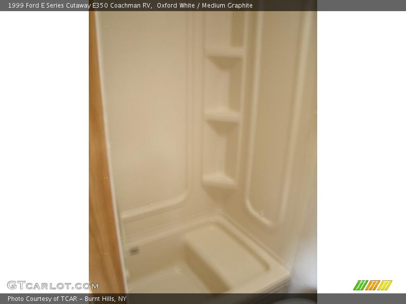 Oxford White / Medium Graphite 1999 Ford E Series Cutaway E350 Coachman RV