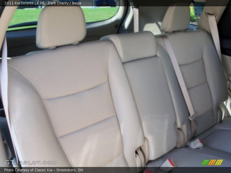 Dark Cherry / Beige 2011 Kia Sorento LX V6