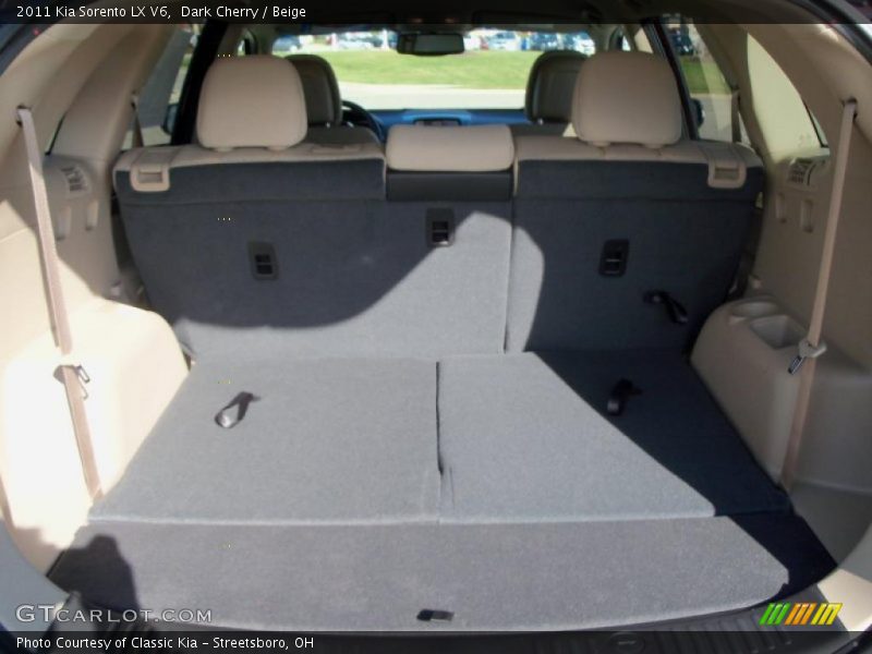 Dark Cherry / Beige 2011 Kia Sorento LX V6