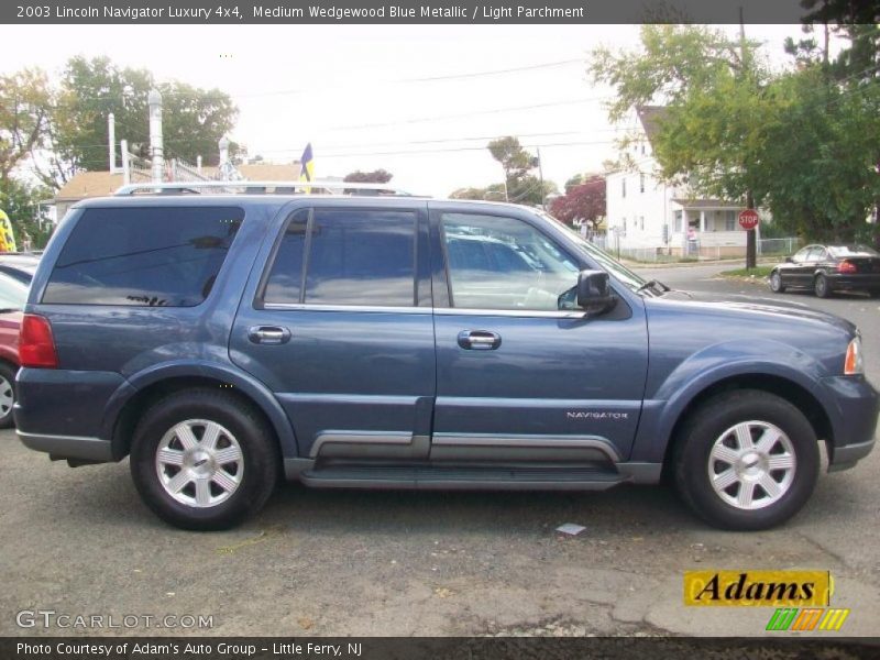 Medium Wedgewood Blue Metallic / Light Parchment 2003 Lincoln Navigator Luxury 4x4