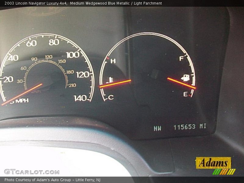 Medium Wedgewood Blue Metallic / Light Parchment 2003 Lincoln Navigator Luxury 4x4