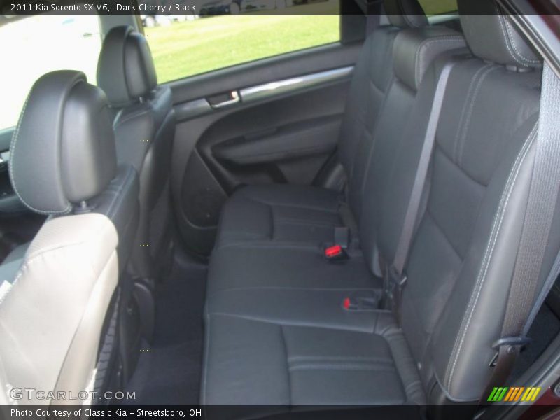 Dark Cherry / Black 2011 Kia Sorento SX V6