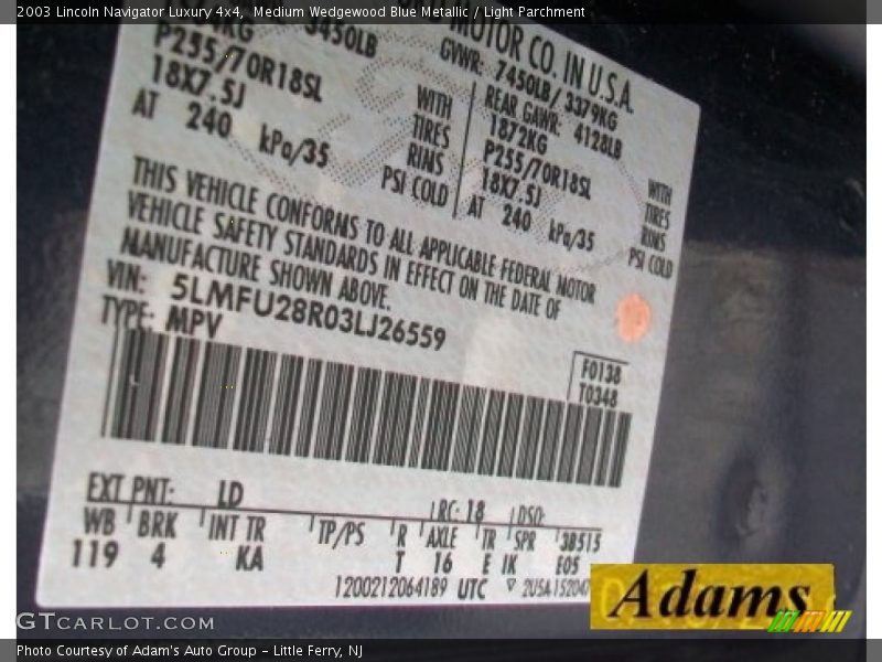 Medium Wedgewood Blue Metallic / Light Parchment 2003 Lincoln Navigator Luxury 4x4